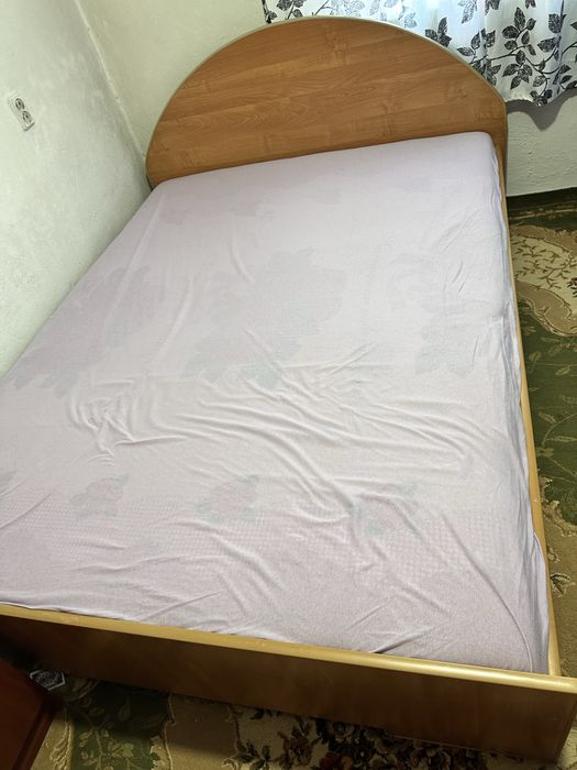 Продам кровать 150*190
