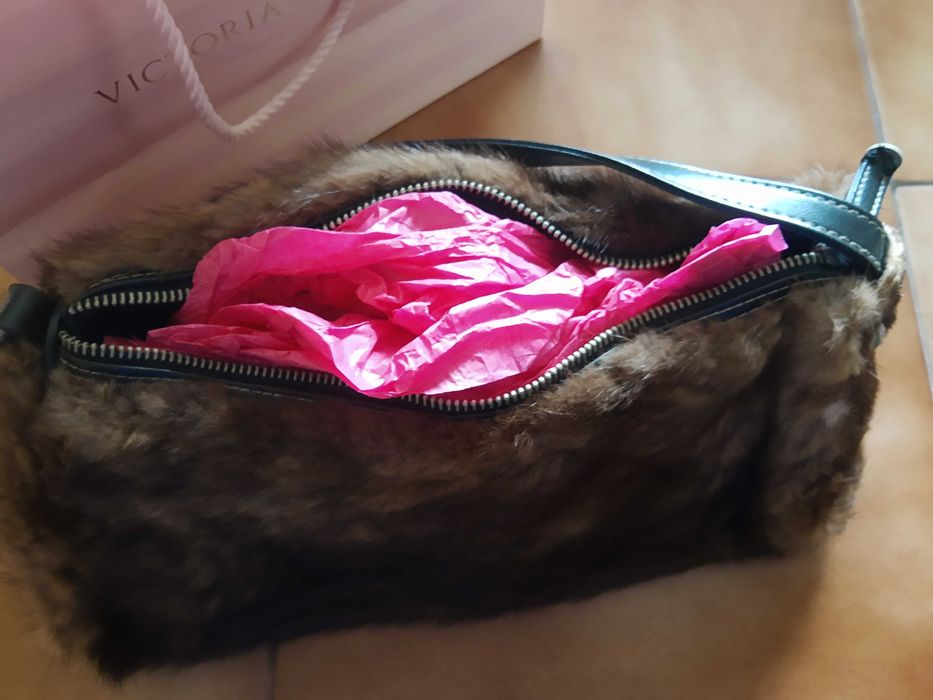 Чанта ,естествен косъм,цяла кожа,фирма Victoria's secret,ДНЕС 150лв,