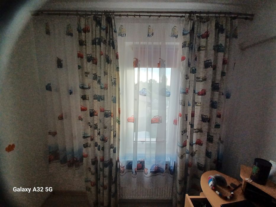 Vând set perdele și draperii camera copii