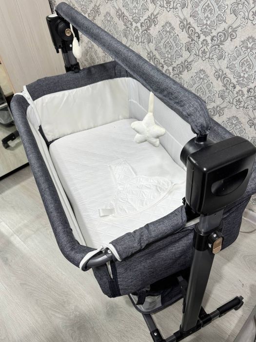 Манеж приставной к кровати