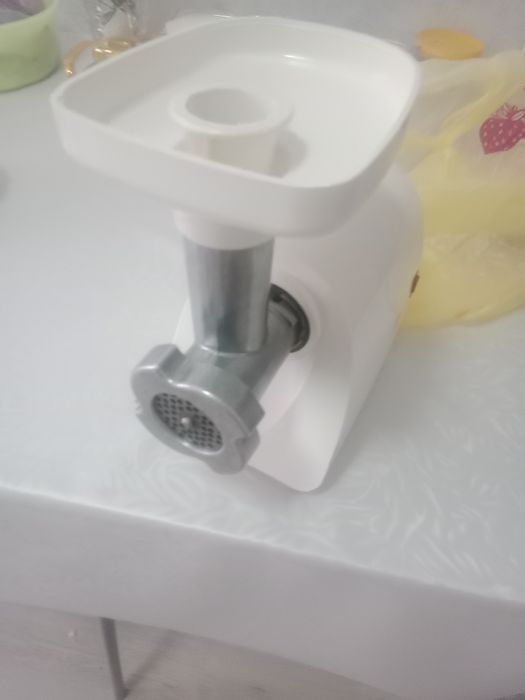 Продам электро мясорубка