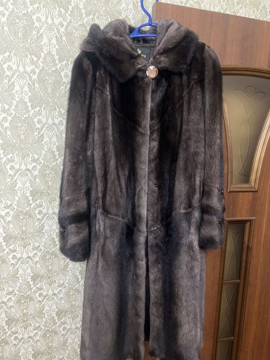 Продам шубу норковую