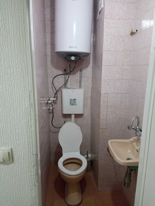 Дава се под наем Двустаен апартамент в Сливен, Сини камъни - 64 кв.м за 248.88 € - Снимка #1