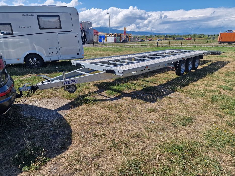 De vânzare trailer,platformra auto dublu 2 masini cu 3 axe