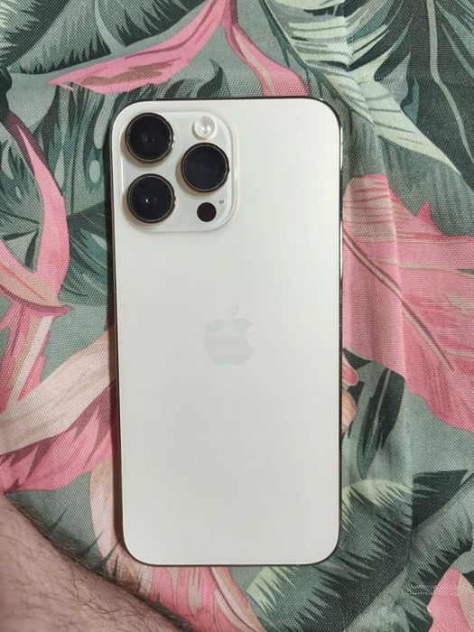 Vând iPhone 14 pro max