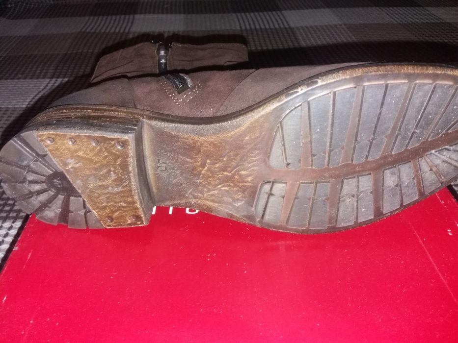 Продаю новые ботинки, 40р.