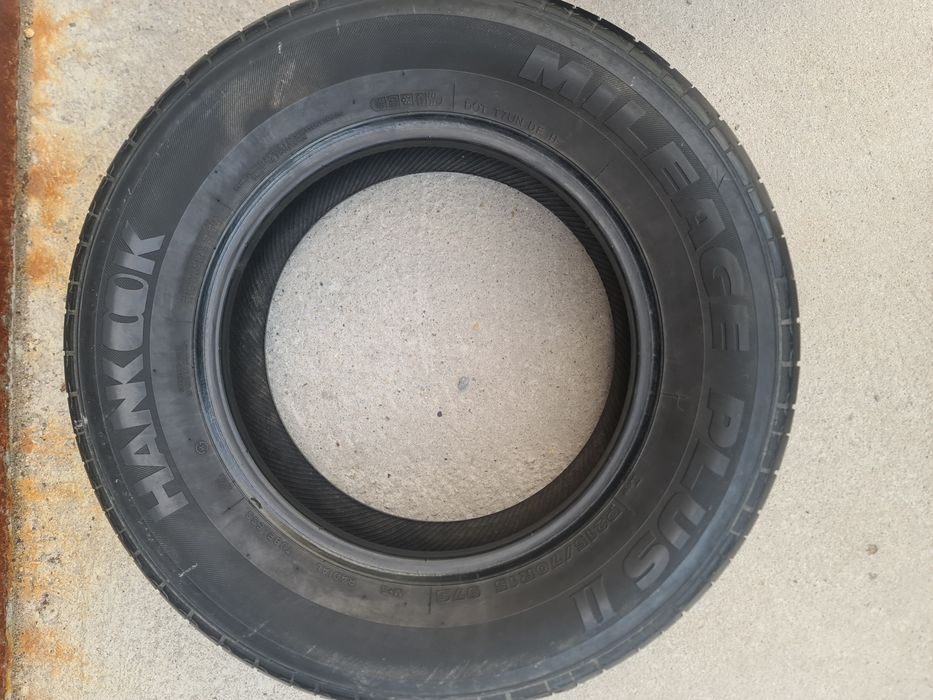 Продам 2 резины разные, Hankook  ,Brigston