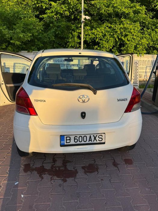 Vind toyota yaris