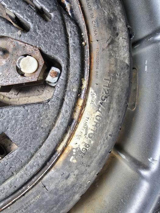 Продавам голф 5 1.9 105кс бхе на части