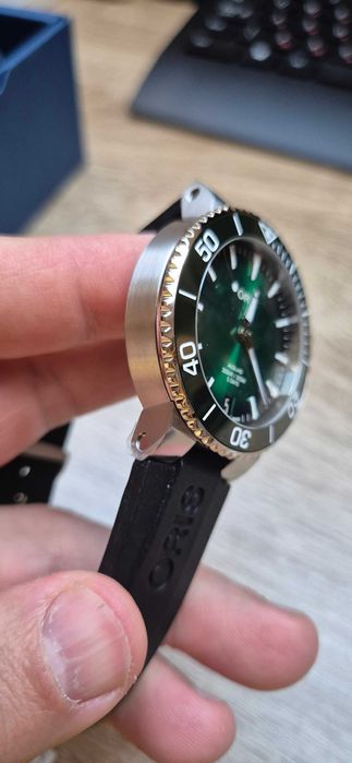 Oris Aquis date Caliber 400 41.5 mm - Green