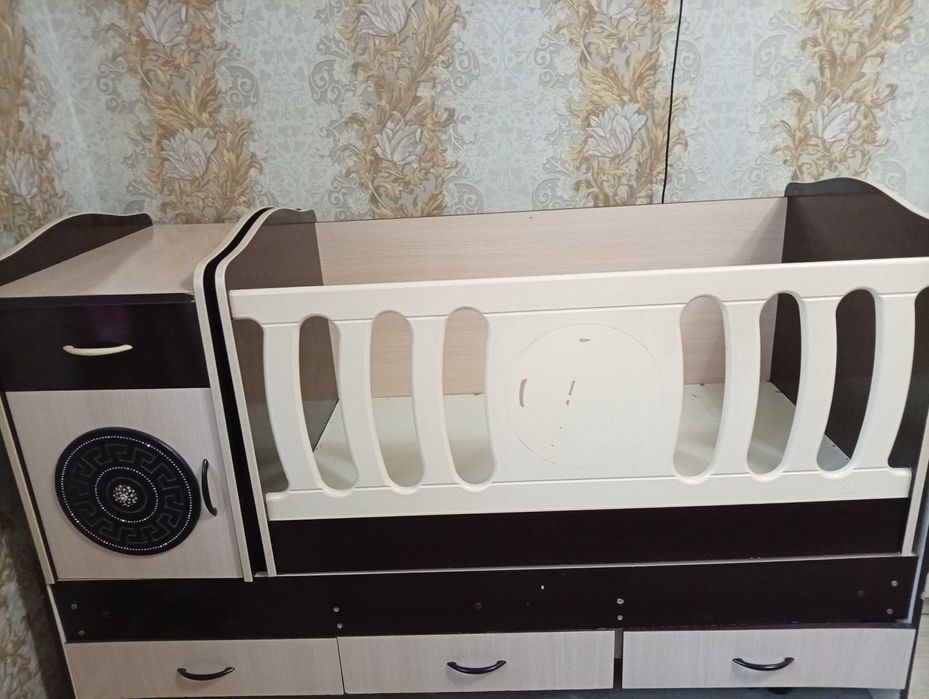 Срочно продается детская кроватка