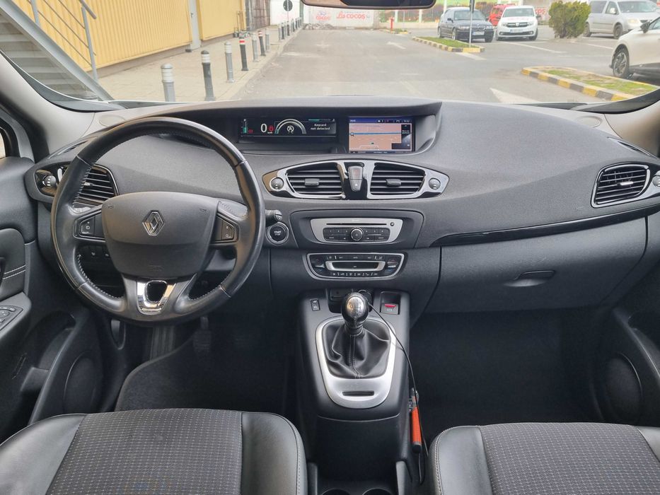 Renault Grand Scenic 7 Locuri-DVD+TV+Video