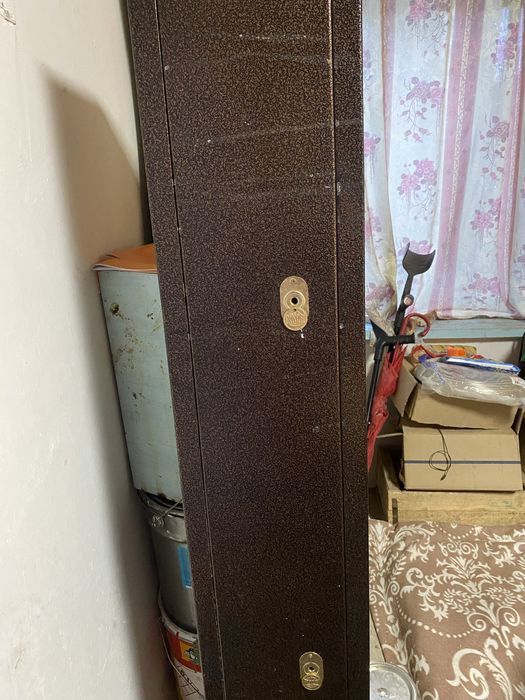 Холодильник и полка под телевизор б/у