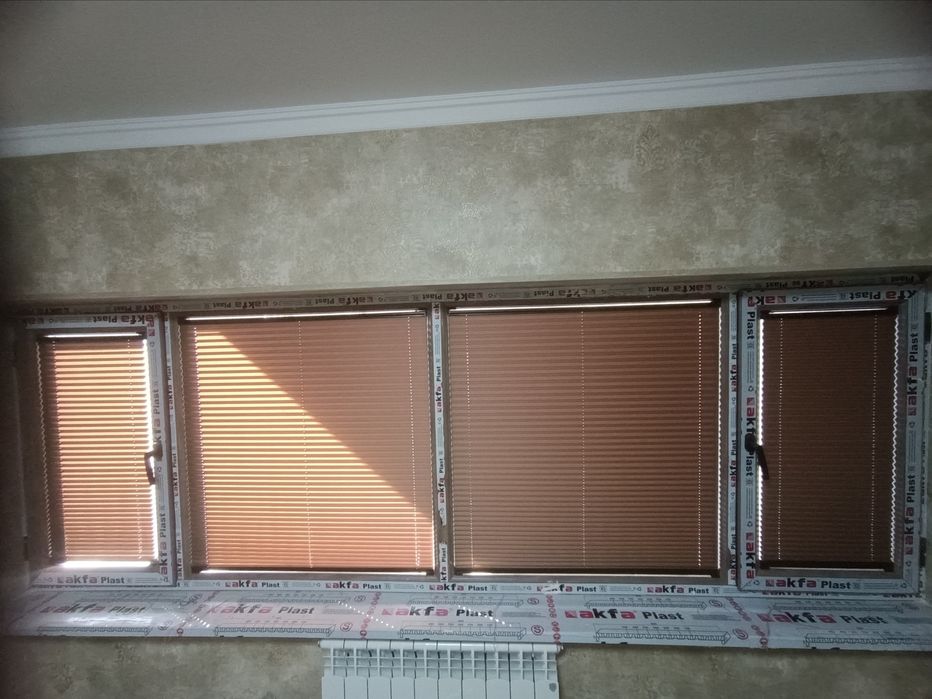 Jalyuzi barcha turdagi brinchi qol