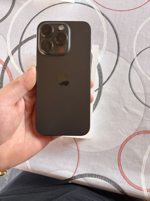 Iphone 15 pro negru