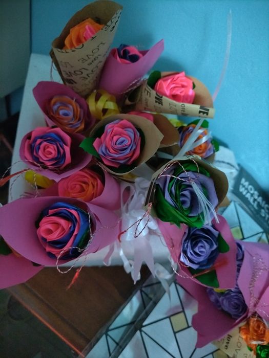 Vând buchete și mărțișoare