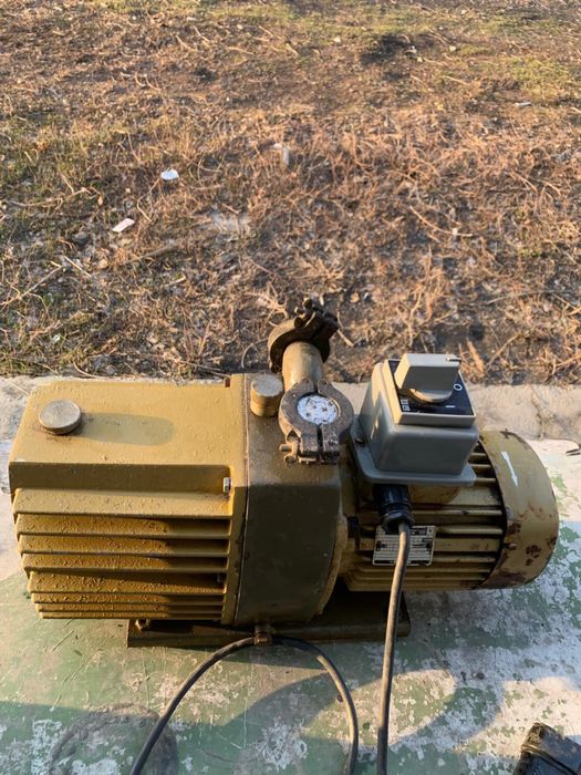 Продам вакуумный насос