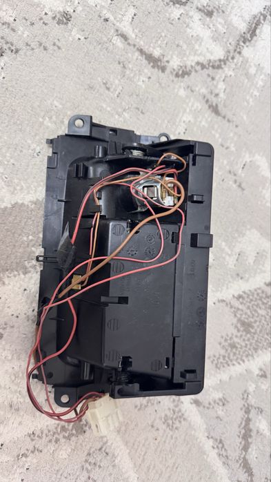 Пепельница с прикуривателем BMW E90