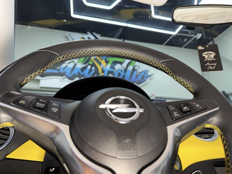 Продавам едно истинско бижу Opel Adam