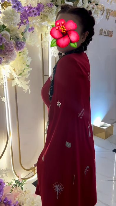 Красивое дизайнерское платье