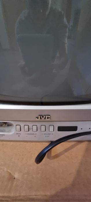 Телевизор JVC 37 диагональ