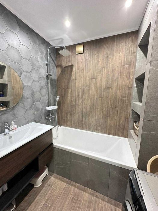 Продается 2 комн кв р-н 6 мкр