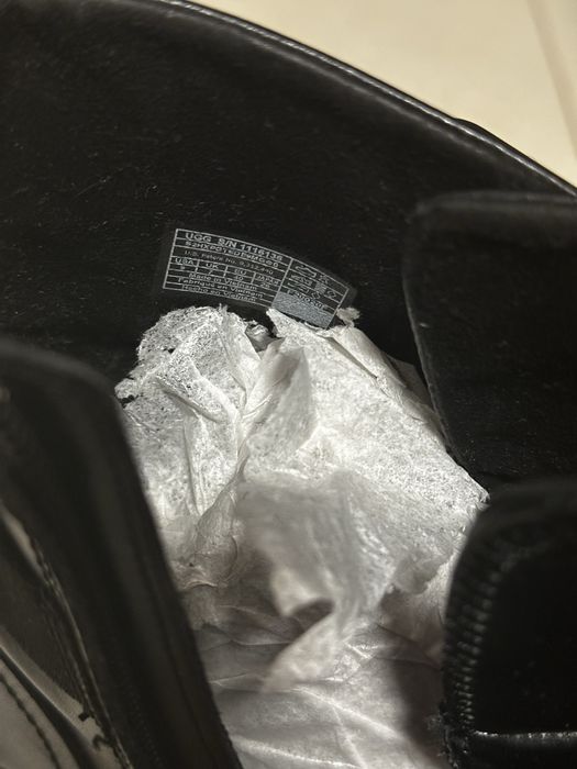 UGG ghete noi marimea 40