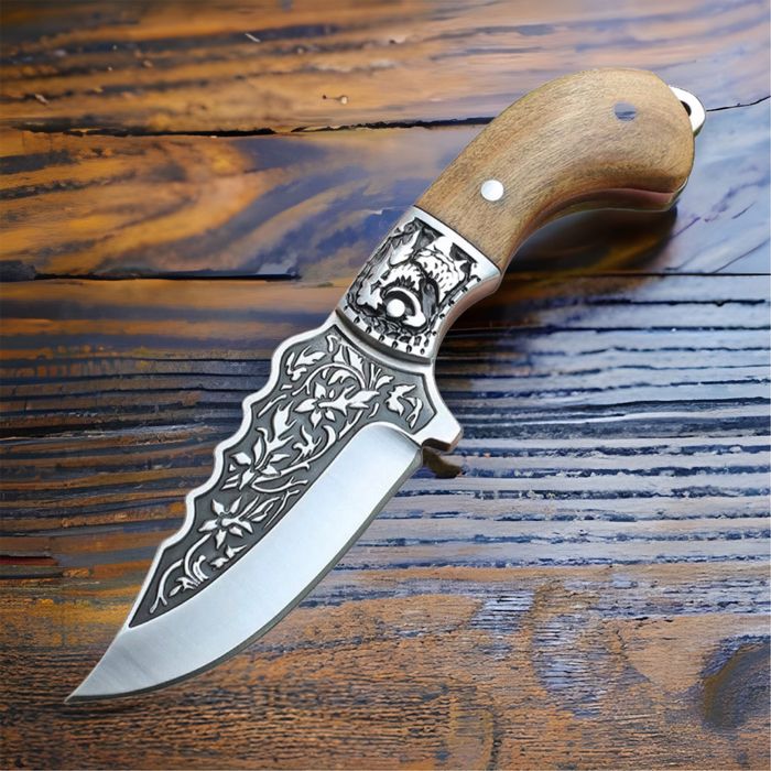 Ловен нож за дране на животни с кожена кания подходящ за ловци