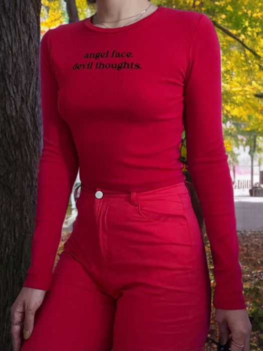 Женский красный лонгслив