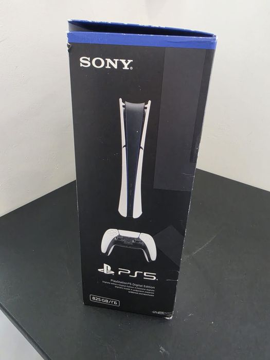 Consola PS 5 noua