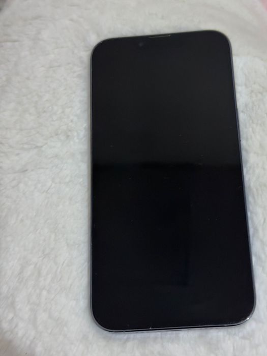 Vand Iphone 13 pro impecabil 1500 lei