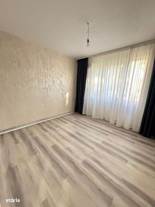 Etaj 2 - Alexandru - Chimicale - 3 camere decomandat - renovat - liber