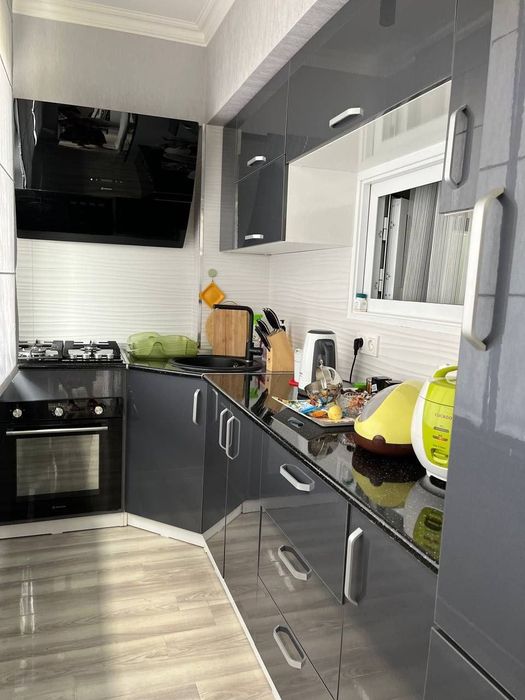 Квартира 2х комнат на Ц-7 Ор: Корейское посльство Срочно Продажа!