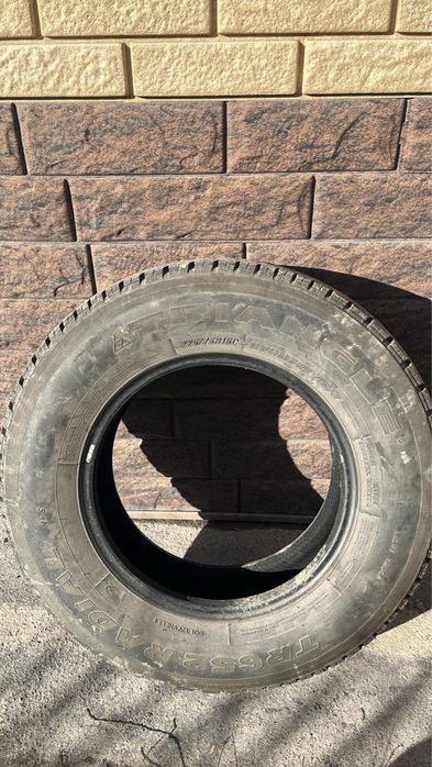 Продам шины 225/75/16