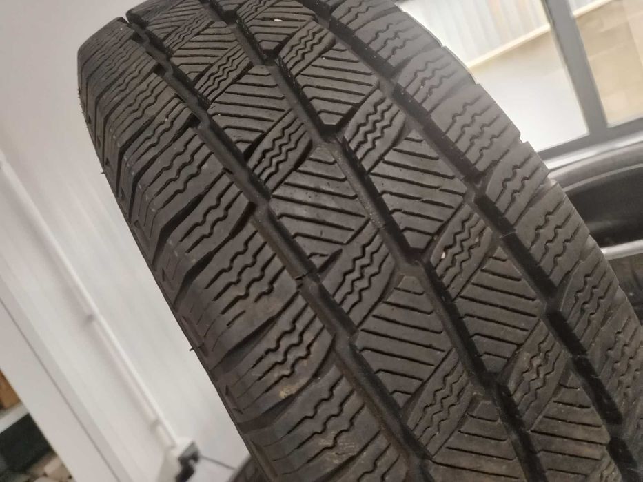 4бр.зимни гуми 205/65/16C Hi Fly
