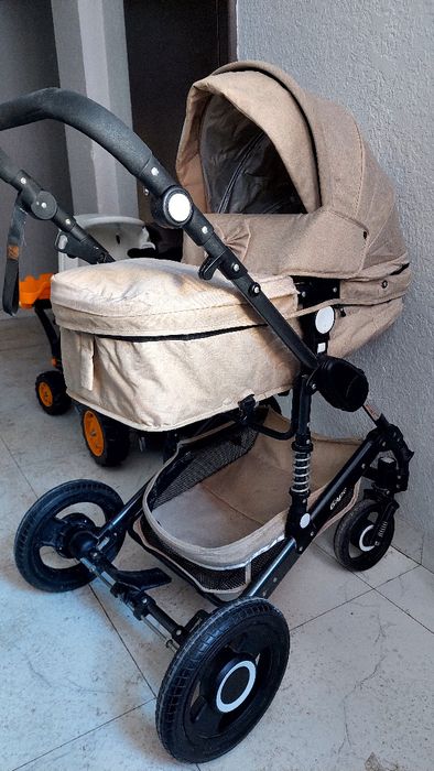 Коляска в хорошем состоянии