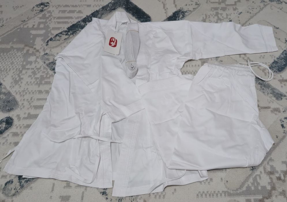 Кимоно для мальчика 12-14 лет - 2 шт. новое!
Новое кимоно, качество о