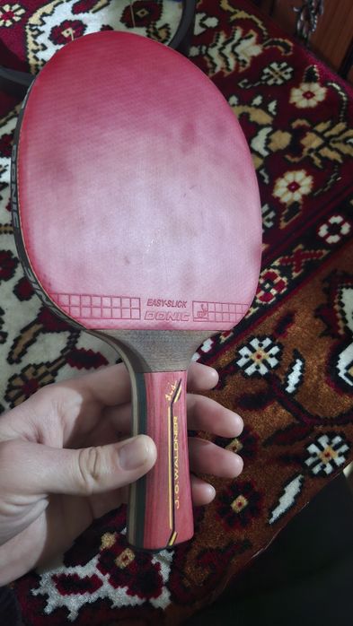 Tennis raketka, Donic karbon asosga ega. Vazni 185 gr. 1.2 mln