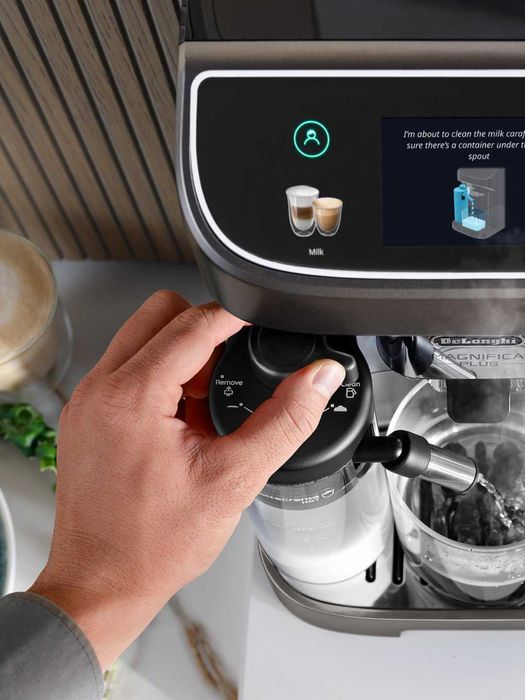 Кофемашина De'Longhi ECAM320.70.TB Magnifica Plus, LatteCrema Hot