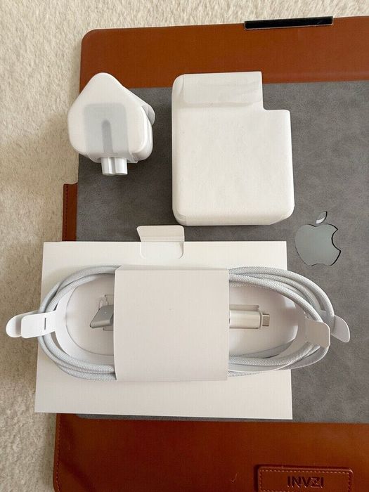 MacBook Pro M1 Max – 1TБ, 64GB RAM