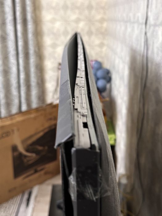 Продам телевизор Samsung 4к uhd 2020 год