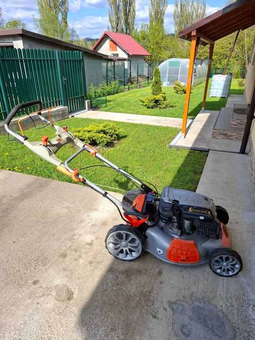 Masina de tuns gazon Ruris RX441S