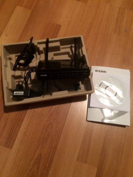 Se vinde router D-Link DIR 615