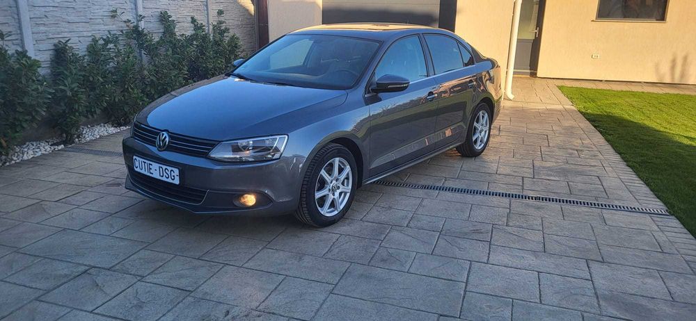VOLKSWAGEN Jetta 2013 — imagine 1