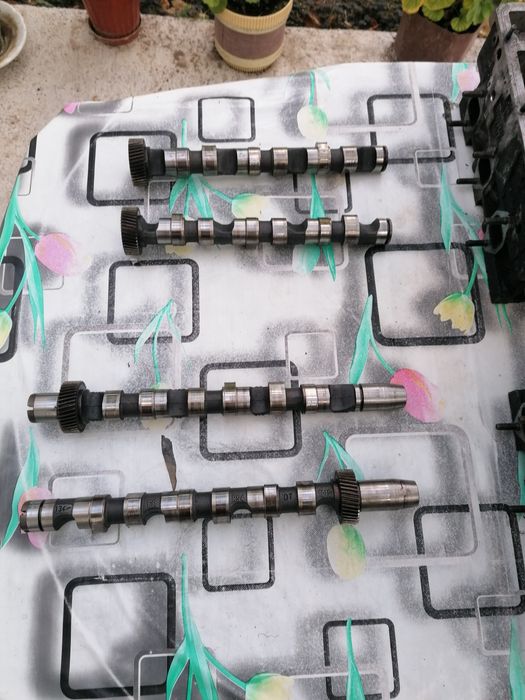 Глави Валове Клапани. Пълен комплект. За Ауди 2.5.А4.Цена по Договарян