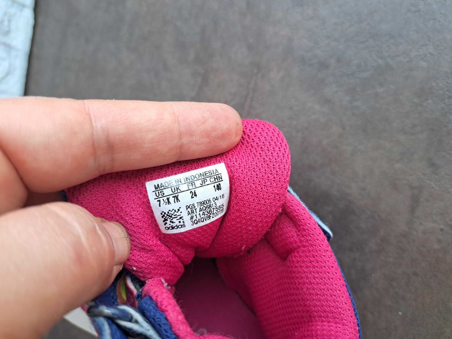 детски кецове,зимни обувки,боти,,Adidas номер24 за момиче,адидас