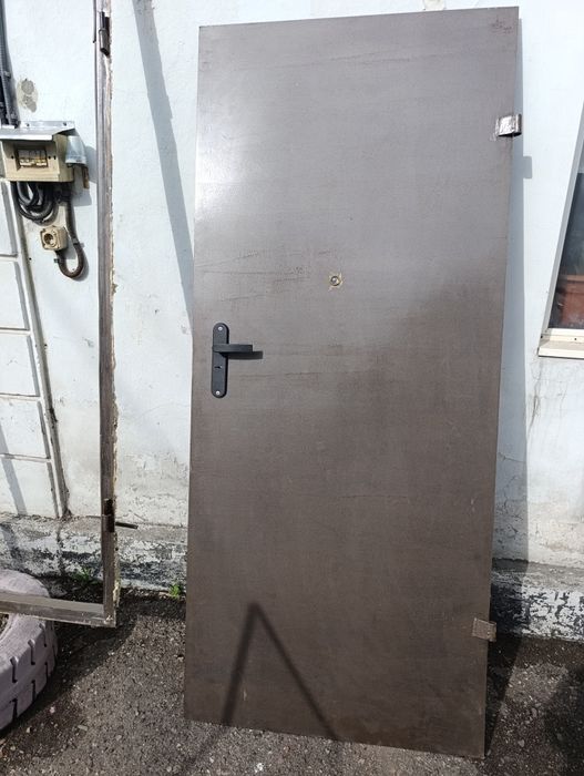 Двери металлические