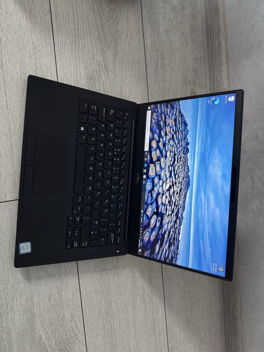 Laptop Dell i7 Latitude 7390 16gb Ram 256 SSD