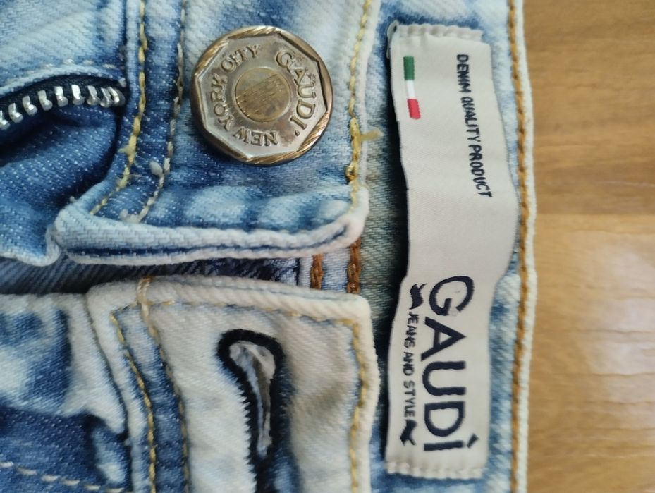 Дамски дънкови къси панталони Only и Gaudi