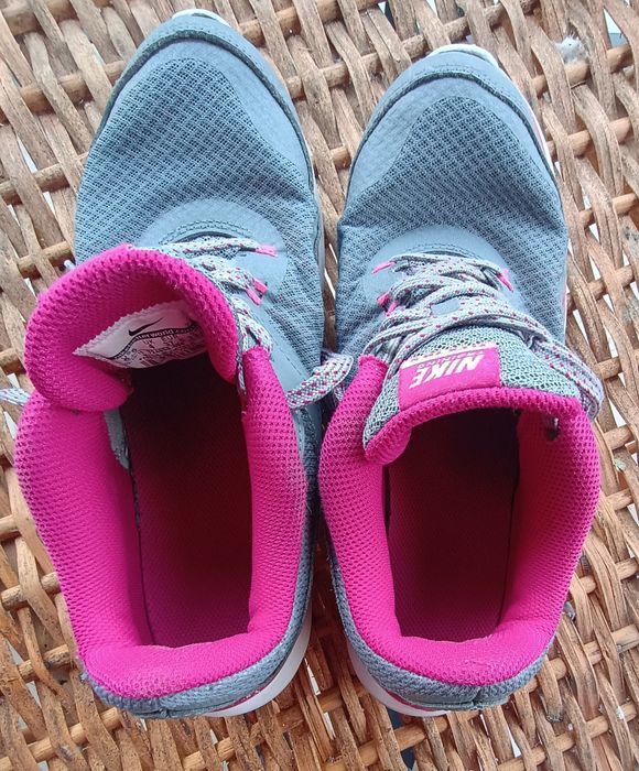 Маратонки  Nike номер 37
